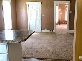 605 N Ledlie St, Dawson, IL 62520