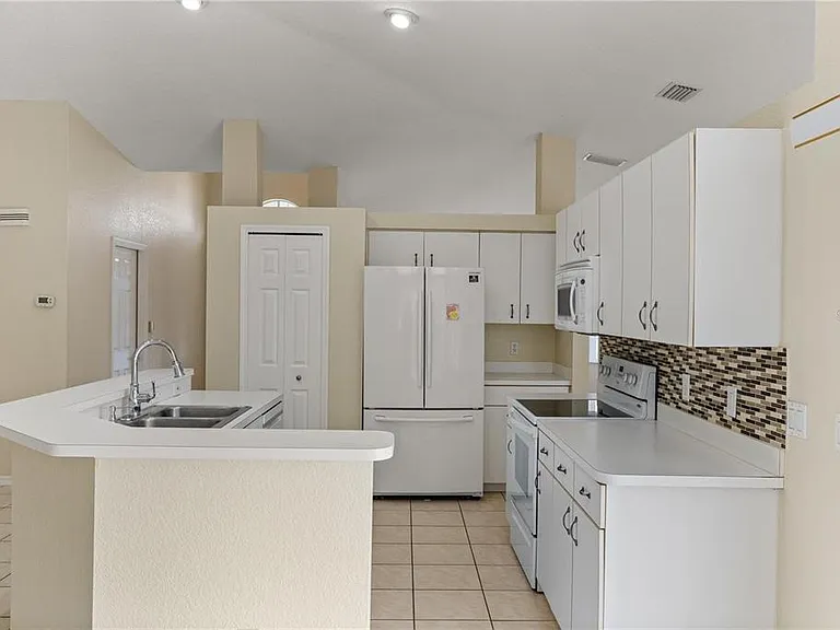 3915 Fonsica Ave — Photo 13