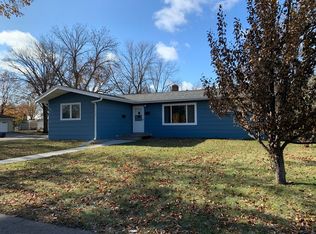 1719 13th St S, Moorhead, MN 56560