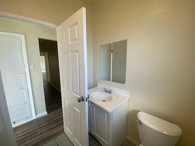 102 Broadway St — Photo 16