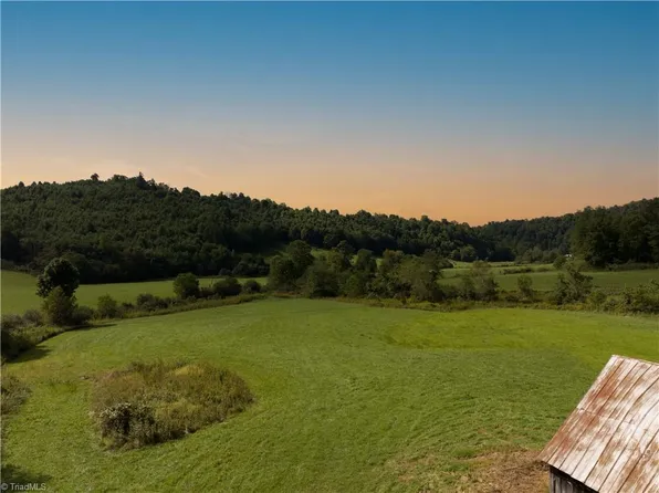 1645 Brannon Rd, Willis, VA 24380