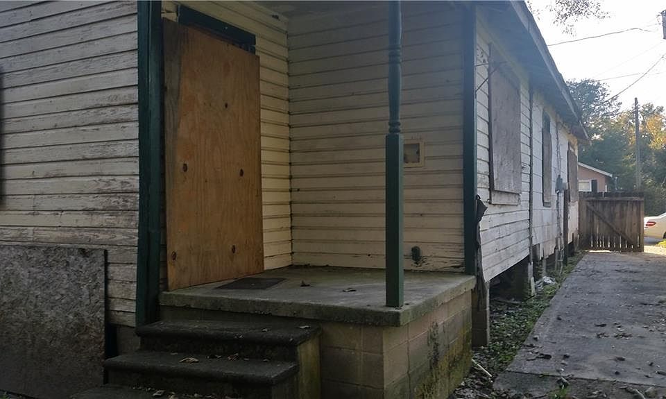 2nd image of 1058 Etta Ave