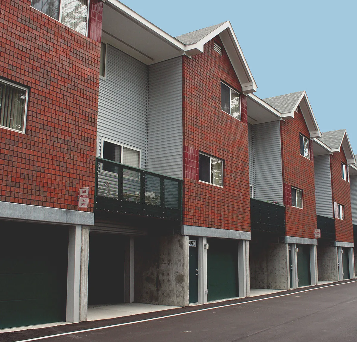 2 bed, 3.5 bath, 1540 sqft, $2,295 — Photo 1