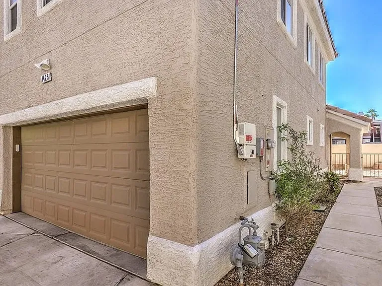 1425 Bow Creek Ct — Photo 17