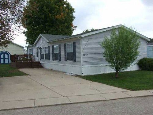 2nd image of 5657 N Mayberry St