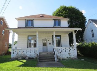 939 Park St, California, PA 15419