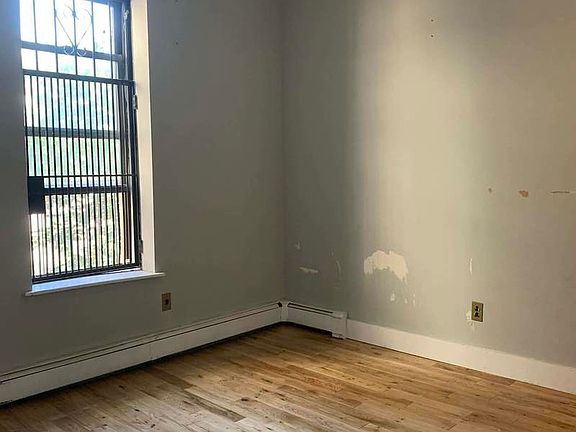 5th image of 1037 Bergen St #2E