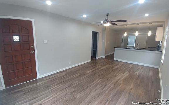 3rd image of 244 Micklejohn St