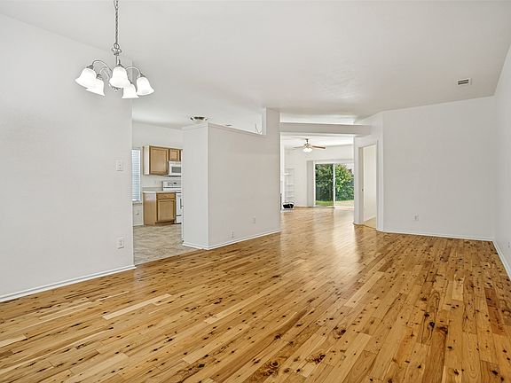 5th image of 1703 White Mountain Way