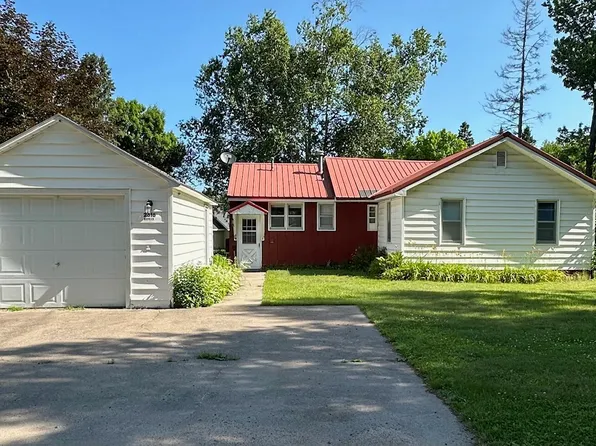 2516 Bayview Blvd, Sault Sainte Marie, MI 49783