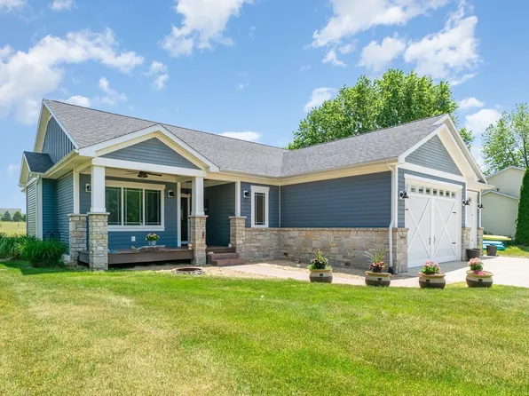 69443 Christiann Creek Dr, Edwardsburg, MI 49112