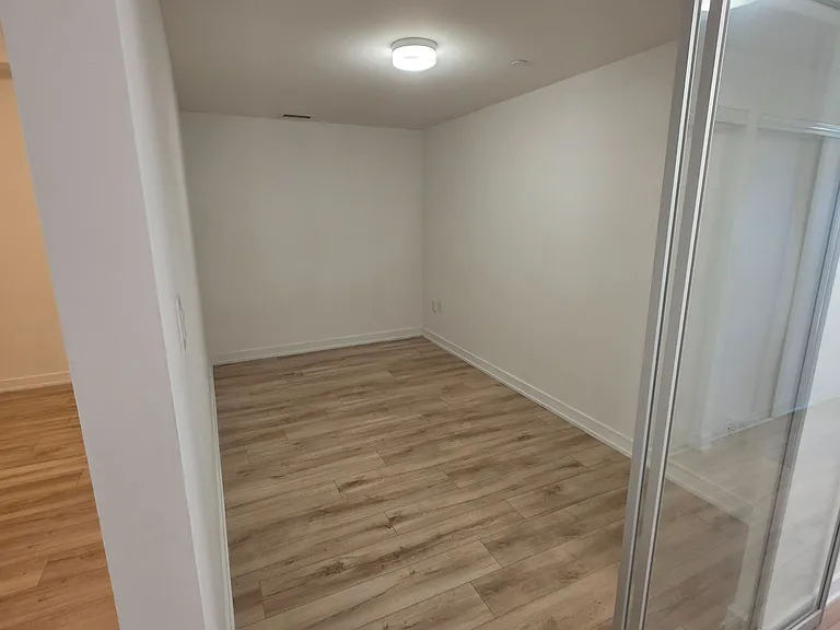 2433 Dufferin St #208 — Photo 11