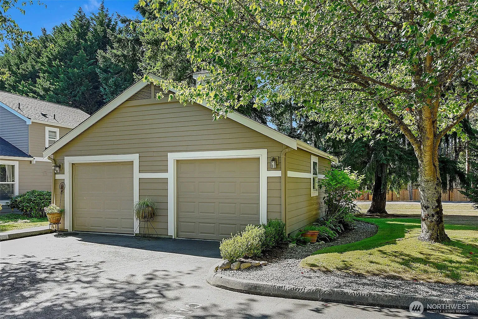 3 bed, 1515 sqft, $3,300 — Photo 4
