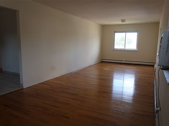 5th image of 772 Carman Ave Floor 2