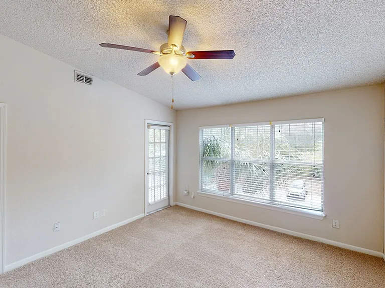Altamira Place Apartment Homes — Photo 49