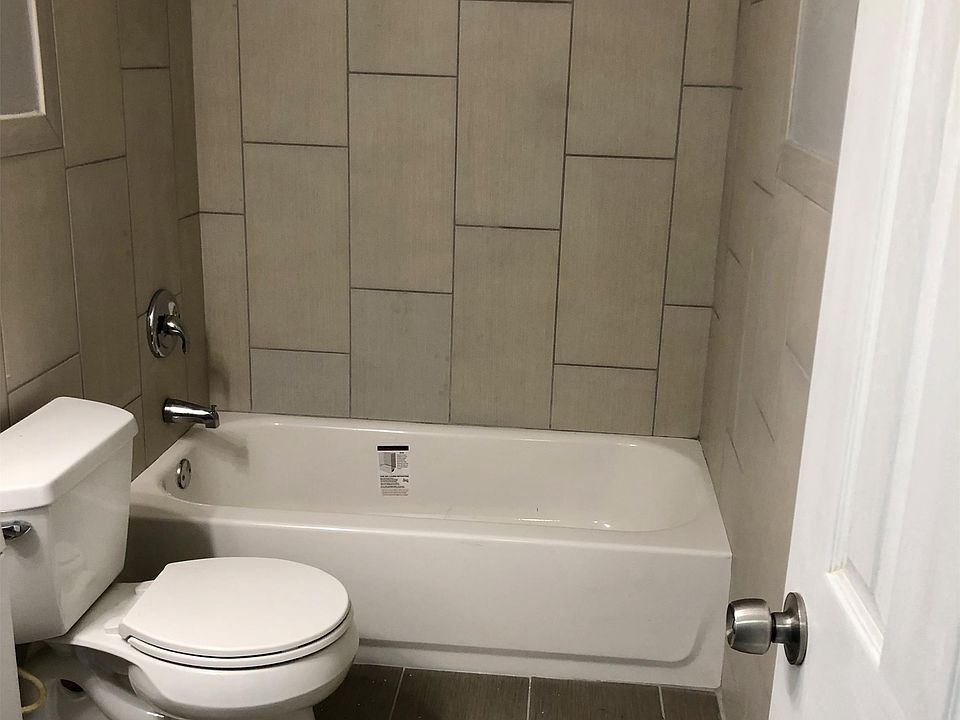 1st image of 4064 Halifax Dr APT 8