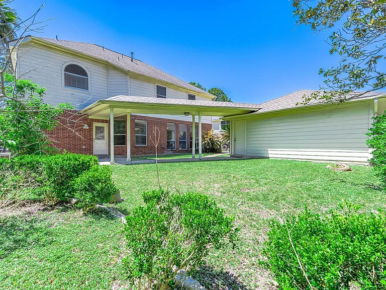 7902 Feather Springs Dr — Photo 42