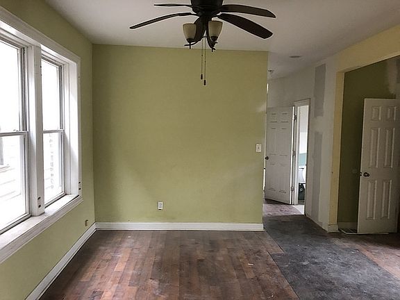 3rd image of 6008 S Wood St
