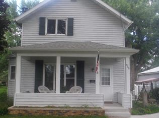 923 6th St W, Wabasha, MN 55981