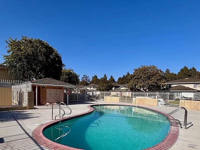 2604 Rudder Ave — Photo 7