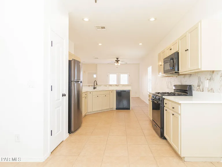 14749 Sand Gate Dr — Photo 2