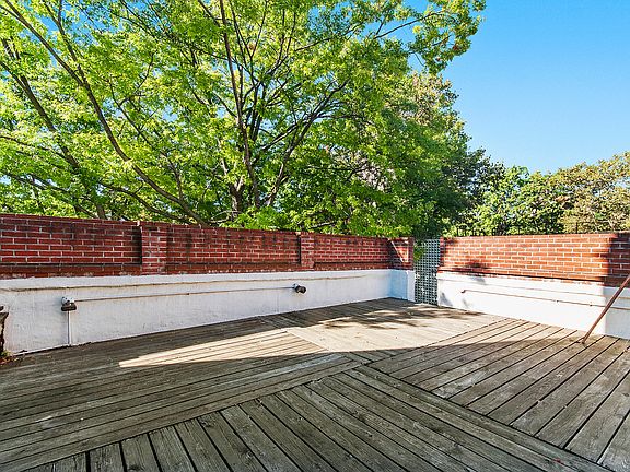 5th image of 24 Minetta Ln #3L