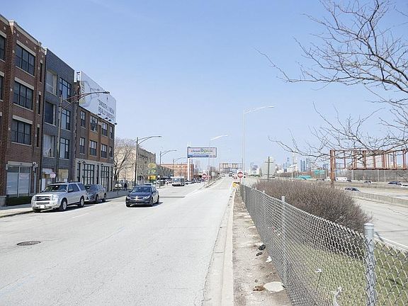 5th image of 2924 S Wentworth Ave