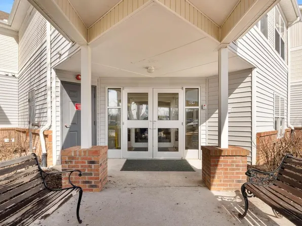 Ridgewood Place Senior Apartment