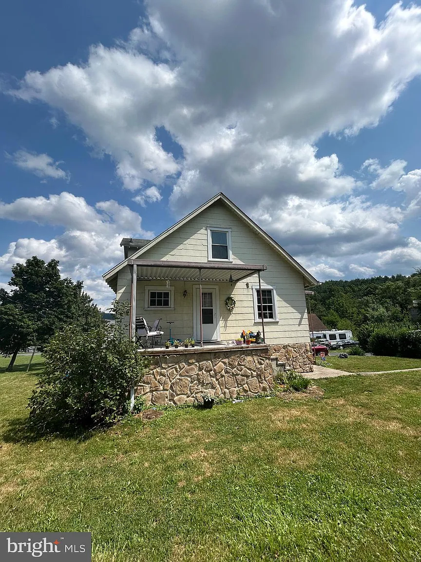 14900 Lee St photo 1