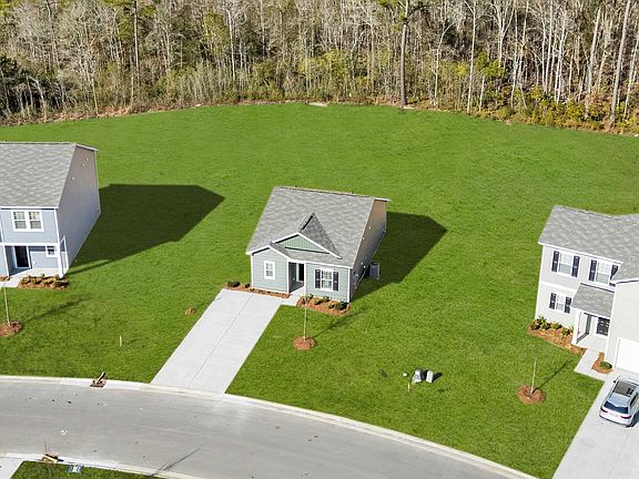 4th image of 476 Castillo Dr.