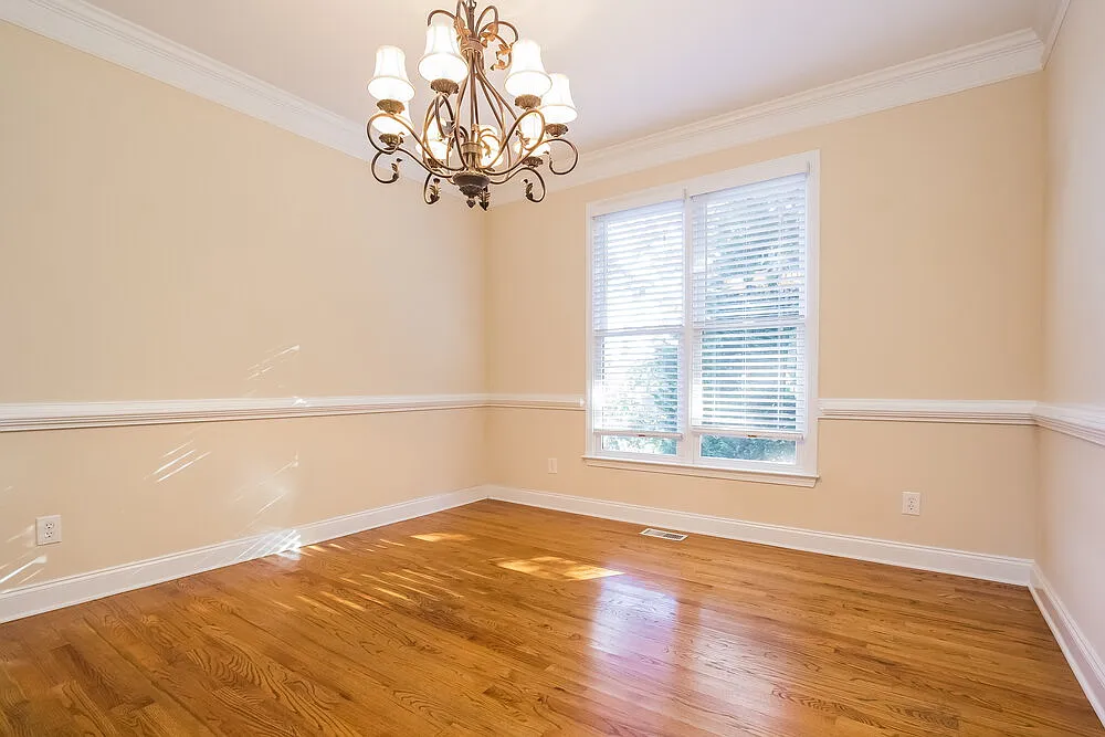 5 bed, 3.0 bath, 3197 sqft, $3,785 — Photo 4