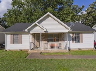 206 Natchez Ct N, La Vergne, TN 37086