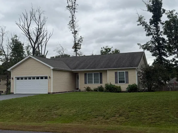238 Basin Dr, Inwood, WV 25428