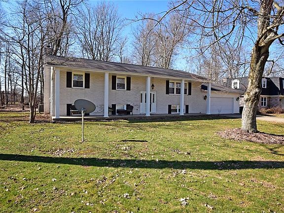 2nd image of 1614 Monter Ave