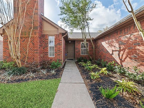 2nd image of 19307 Misty Cove Dr