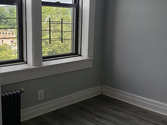 3rd image of 28 Yonkers Ave