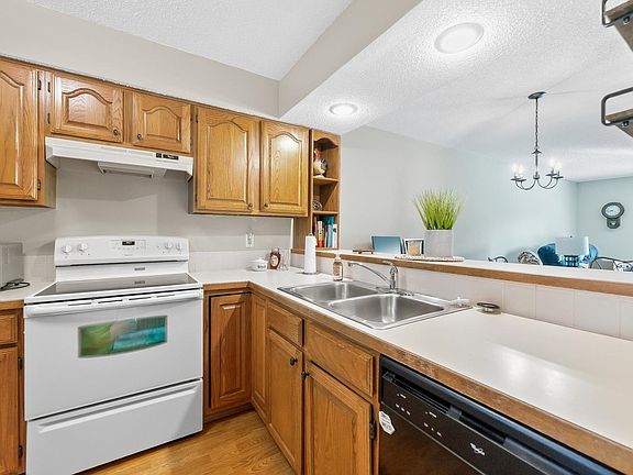5th image of 101 S Rock Rd APT 50