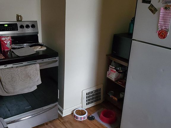 5th image of 180 Elvern Dr