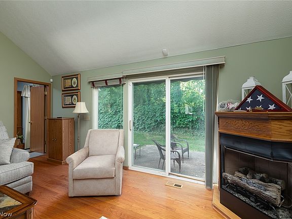 5th image of 1338 Indian Pointe Dr