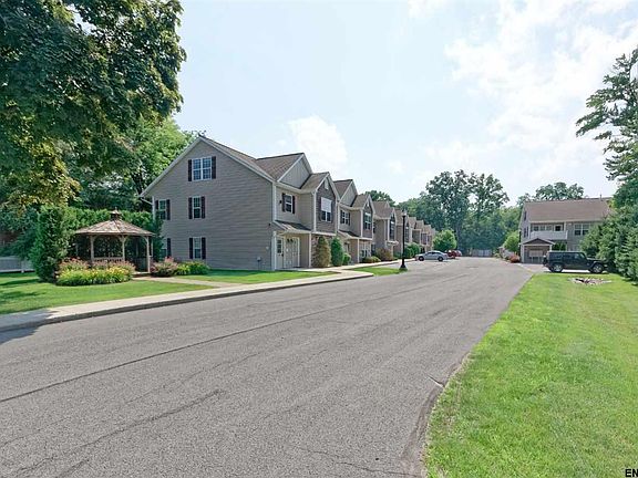 3rd image of 2000 Curry Rd Unit 11