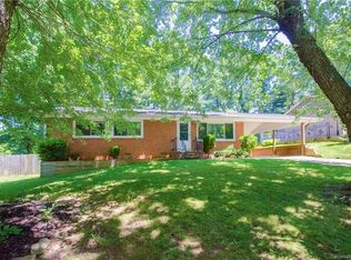 52 Wagon Rd, Asheville, NC 28805