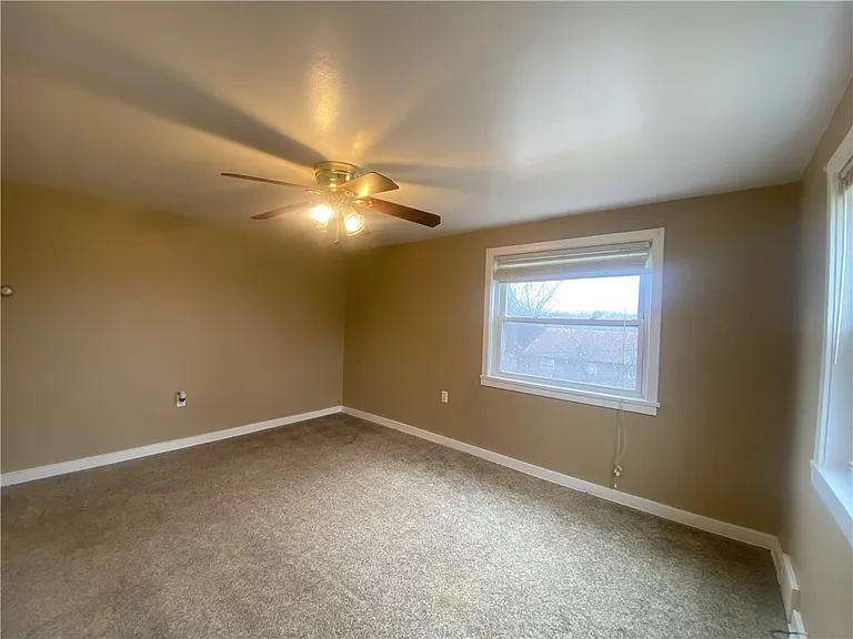 1025 Logan Rd — Photo 12