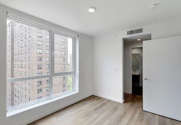 4th image of 814 Amsterdam Ave APT 11M