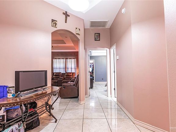 3rd image of 2502 Ithica Ave