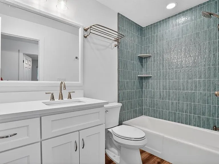4230 Shady Oaks Ct — Photo 16