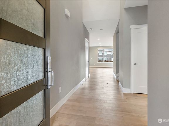 2nd image of 19050 130th Avenue E