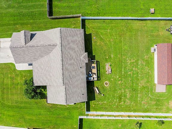 2nd image of 155 Thoroughbred Dr NW