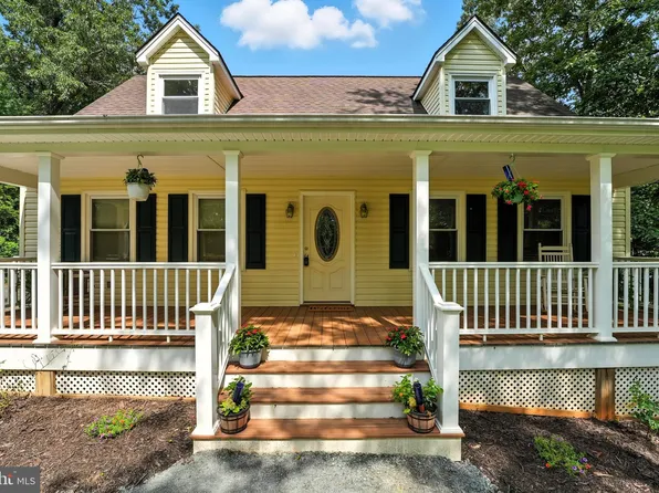 14341 Snake Castle Rd, Sumerduck, VA 22742