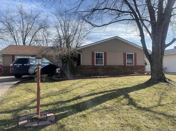 9109 Redfield Dr, Fort Wayne, IN 46819