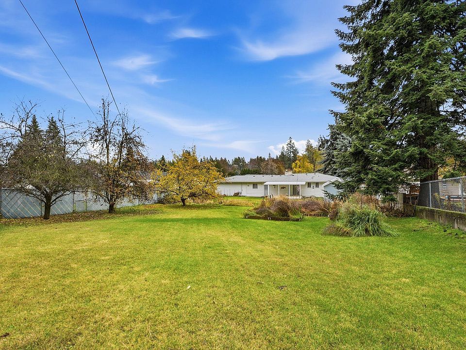 2nd image of 8223 N Jefferson Dr